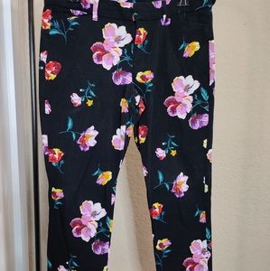 Old Navy Pixie Ankle Floral Pants